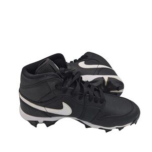 Nike Black and White Sports Cleats
